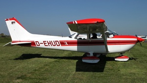 Photo of D-EHUD - Reims-Cessna FR172K Hawk XP operated by Luftsportverein Bielefeld-Gütersloh