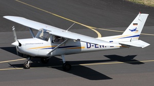 Photo of D-EKPE - Reims-Cessna F152 operated by Luftsportverein Bielefeld-Gütersloh