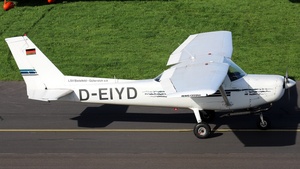 Photo of D-EIYD - Reims-Cessna F152 II operated by Luftsportverein Bielefeld-Gütersloh