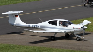 Photo of D-EERH - Diamond DA40 Diamond Star TDI operated by MBB-Sportgemeinschaft Augsburg