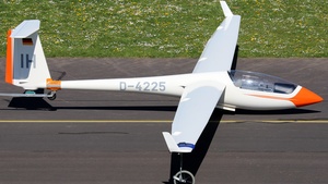 Photo of D-4225 - Schleicher ASW 20L operated by Private