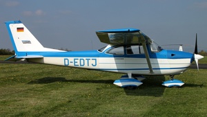 Photo of D-EDTJ - Reims-Cessna F172H Skyhawk operated by Private