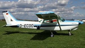 Photo of D-ECOO - Cessna 172RG Cutlass RG II operated by Private