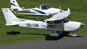 Photo of OO-LVA - Cessna 172S Skyhawk SP operated by Limburgse Vleugels