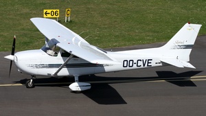 Photo of OO-CVE - Cessna 172R Skyhawk II operated by Aero Para Club der Kempen