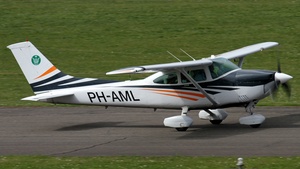 Photo of PH-AML - Cessna 182R Skylane II operated by Private