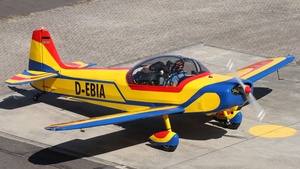 Photo of D-EBIA - Binder CP-301S Smaragd [Piel CP-30] operated by Private