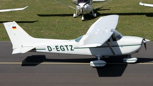 Photo of D-EGTZ - Cessna 172N Skyhawk II operated by Private