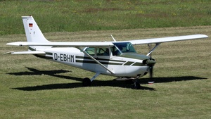Photo of D-EBHM - Cessna 172M Skyhawk operated by Private