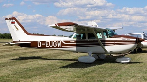 Photo of D-EUGW - Cessna 172N Skyhawk operated by Private