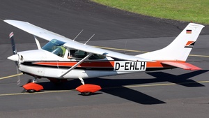 Photo of D-EHLH - Cessna 182K Skylane operated by Private