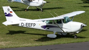 Photo of D-EEFP - Cessna 172P Skyhawk operated by Private