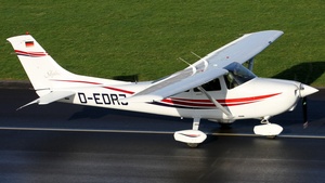 Photo of D-EDRJ - Cessna 182S Skylane operated by Private