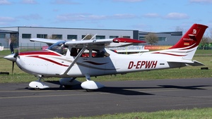Photo of D-EPWH - Cessna 182T Skylane operated by Private