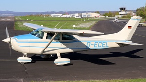 Photo of D-ECEL - Cessna 182R Skylane operated by Private