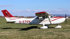 Photo of D-ETKN - Cessna 182T Skylane operated by Private