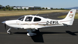 Photo of D-EWGL - Cirrus SR22 G3 GTS operated by Private