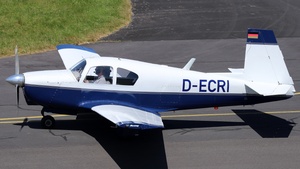 Photo of D-ECRI - Mooney M20C Mark 21 operated by Private