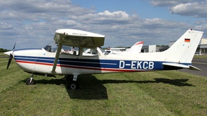 Photo of D-EKCB - Reims-Cessna F172N Skyhawk II operated by Charter-Flug-Schule TAKE WINGS