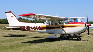 Photo of D-EDTC - Reims-Cessna F172M Skyhawk operated by Private