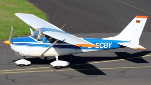 Photo of D-ECBY - Reims-Cessna F172H Skyhawk operated by Private