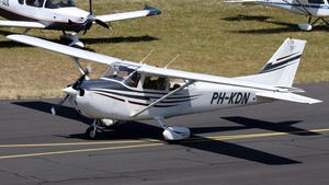 Photo of PH-KDN - Reims-Cessna F172N Skyhawk II operated by Noord Nederlandse Aero Club