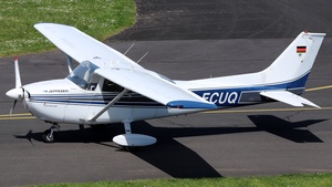 Photo of D-ECUQ - Reims-Cessna F172M Skyhawk operated by Motorfluggruppe Dinslaken Schwarze-Heide