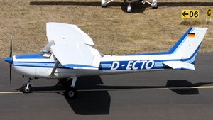 Photo of D-ECTO - Reims-Cessna F150L operated by Motor-Flug-Club Warburg