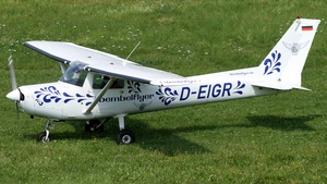 Photo of D-EIGR - Cessna 152 Sparrowhawk operated by Panorama Air
