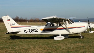 Photo of D-EOUC - Cessna 172R Skyhawk II operated by Luftsportclub Hamm