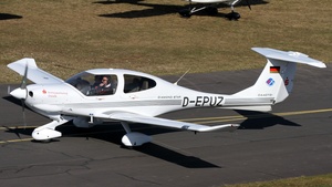 Photo of D-EPUZ - Diamond DA40 Diamond Star TDI operated by Luftsportring Aalen