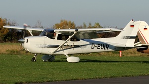 Photo of D-EUIR - Cessna 172R Skyhawk operated by Luftsportverein Bad Neuenahr-Ahrweiler