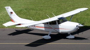 Photo of D-EVKM - Cessna 182T Skylane operated by Private