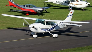 Photo of D-EVOS - Cessna 182Q Skylane operated by Private