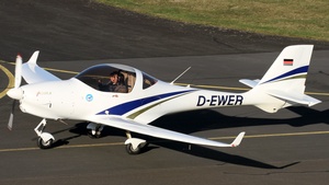 Photo of D-EWER - Aquila A210 operated by Luftfahrtverein Mainz