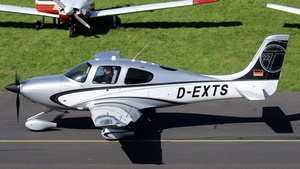 Photo of D-EXTS - Cirrus SR22T G3 GTS operated by Private