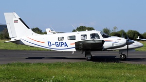 Photo of D-GIPA - Piper PA-34-220T Seneca V operated by Private