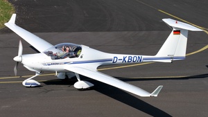 Photo of D-KBON - Diamond HK36TC-80 Super Dimona operated by Private