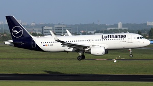 Photo of D-AIUE - Airbus A320-214 operated by Lufthansa