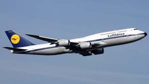 Photo of D-ABYT - Boeing 747-830 operated by Lufthansa