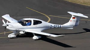 Photo of D-EFSA - Diamond DA40 Diamond Star TDI operated by Air Alliance Flight Center