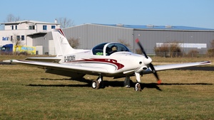 Photo of D-MOMH - Alpi Pioneer 300 Standard operated by Private
