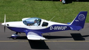 Photo of D-MWUP - Tomark Viper SD4 operated by Luftsportclub Wuppertal