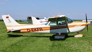 Photo of D-EKFR - Cessna 172N Skyhawk II operated by Private
