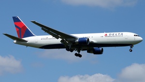 Photo of N171DN - Boeing 767-332(ER) operated by Delta Air Lines