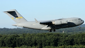 Photo of 10-0214 - Boeing C-17A Globemaster III operated by US Air Force