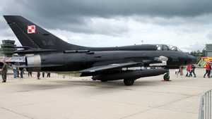 Photo of 305 - Sukhoi Su-22UM3K Fitter-G operated by Polish Air Force