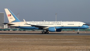 Photo of 99-0003 - Boeing C-32A operated by US Air Force