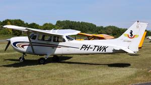 PH-TWK
