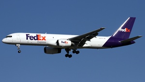Photo of N967FD - Boeing 757-28A(SF) operated by FedEx